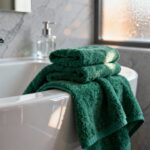100% Cotton Emerald Green Bath Towel – 60 x 30 Inches